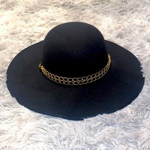 Vince Camuto Fedora